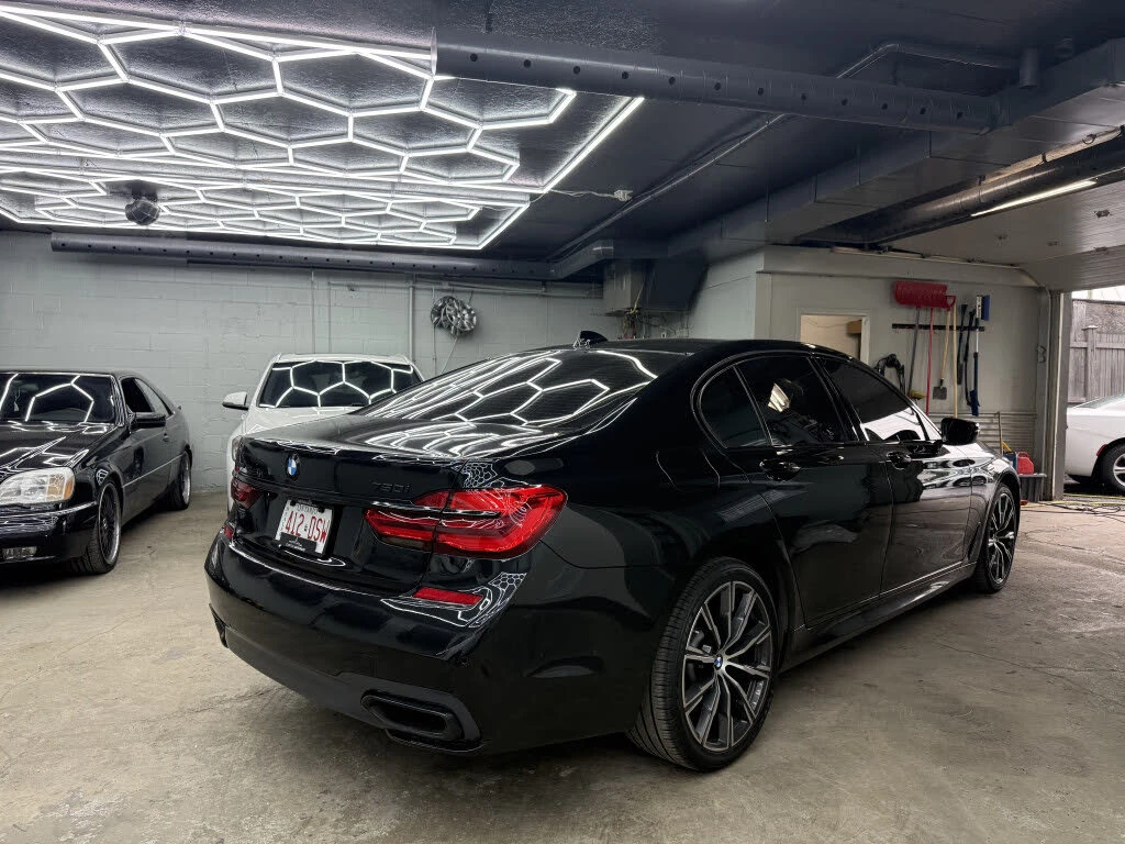 BMW 750 XDRIVE #PANO#360#CARBON CORE/ SHODOW LINE, снимка 6 - Автомобили и джипове - 55135568
