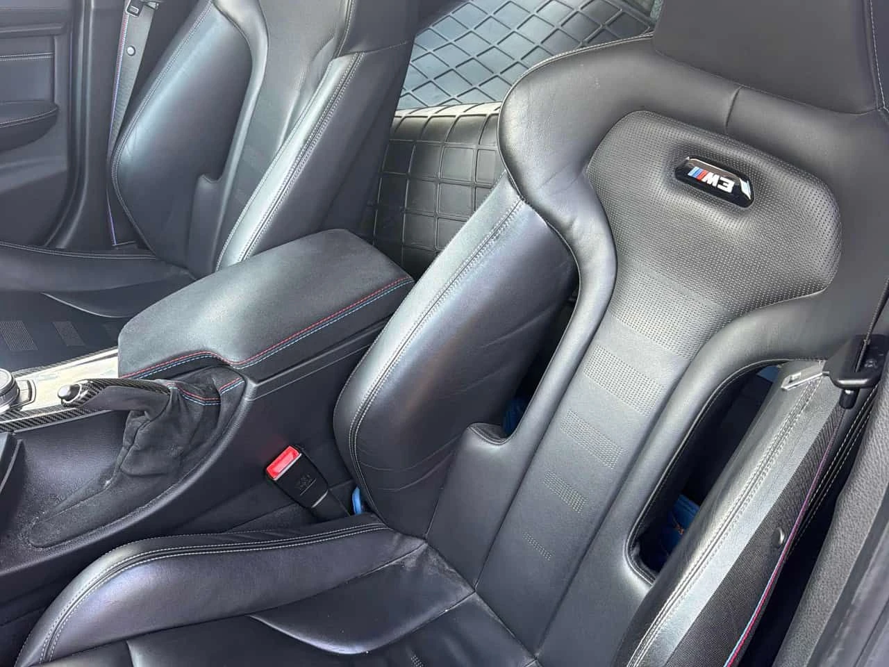 BMW M3 * ПЕРФЕКТНА* ВСИЧКИ ЕКСТРИ* БЕЗ ЗАБЕЛЕЖКИ* , снимка 10 - Автомобили и джипове - 55672014