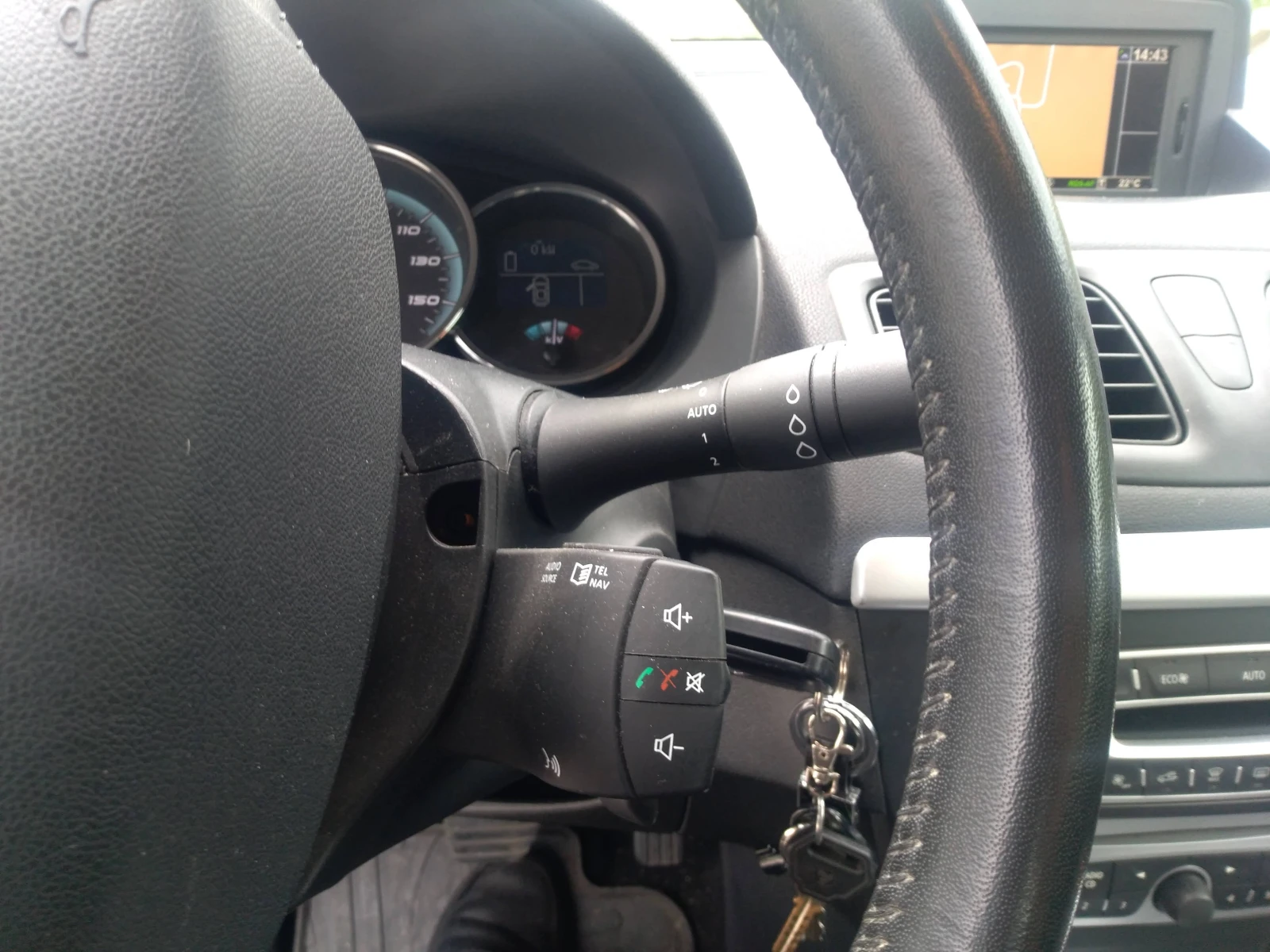 Renault Fluence ZE, снимка 13 - Автомобили и джипове - 55688928
