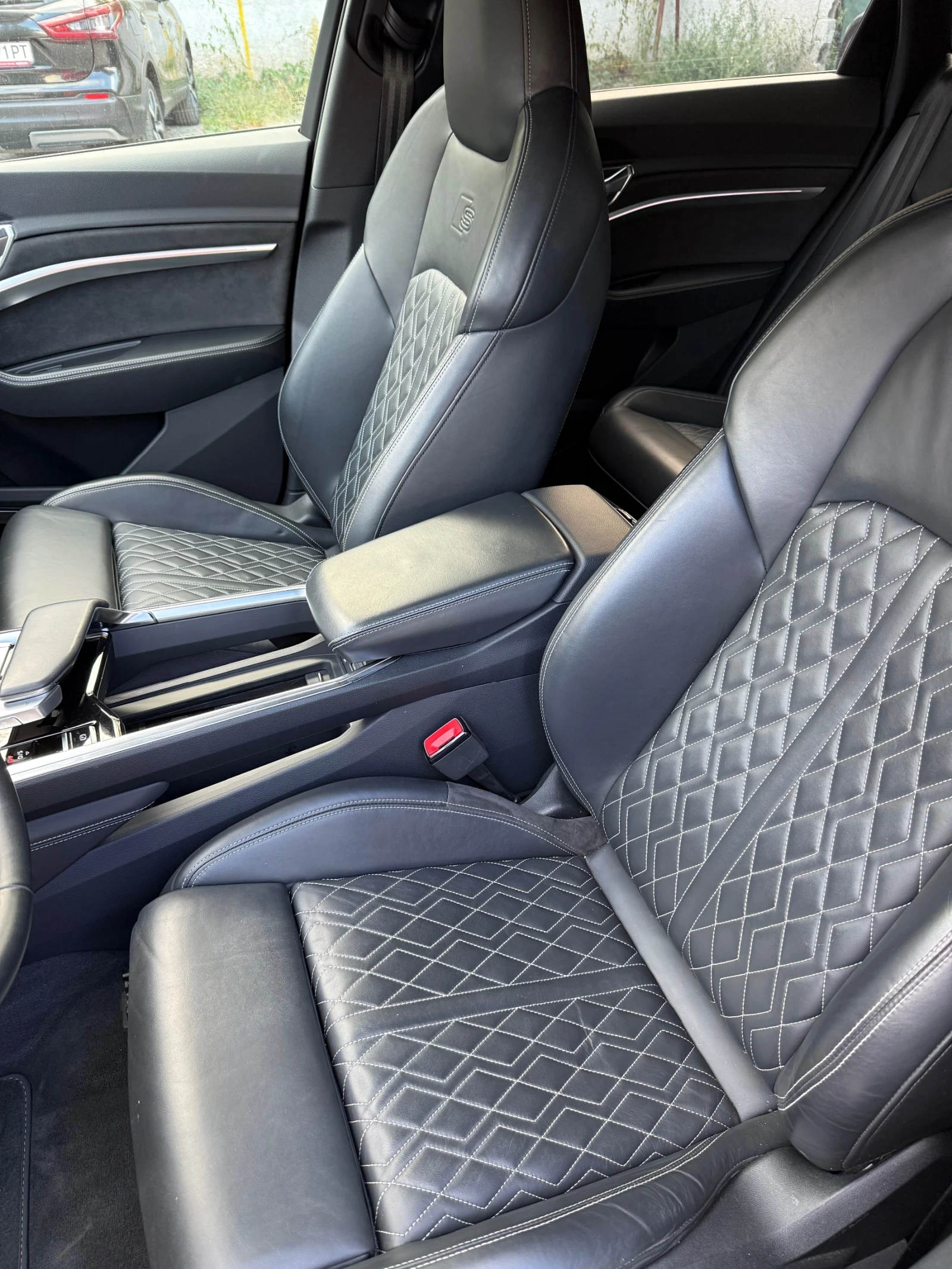 Audi E-Tron Sportback S line 55 quat Pano Matrix 21, снимка 8 - Автомобили и джипове - 56141905