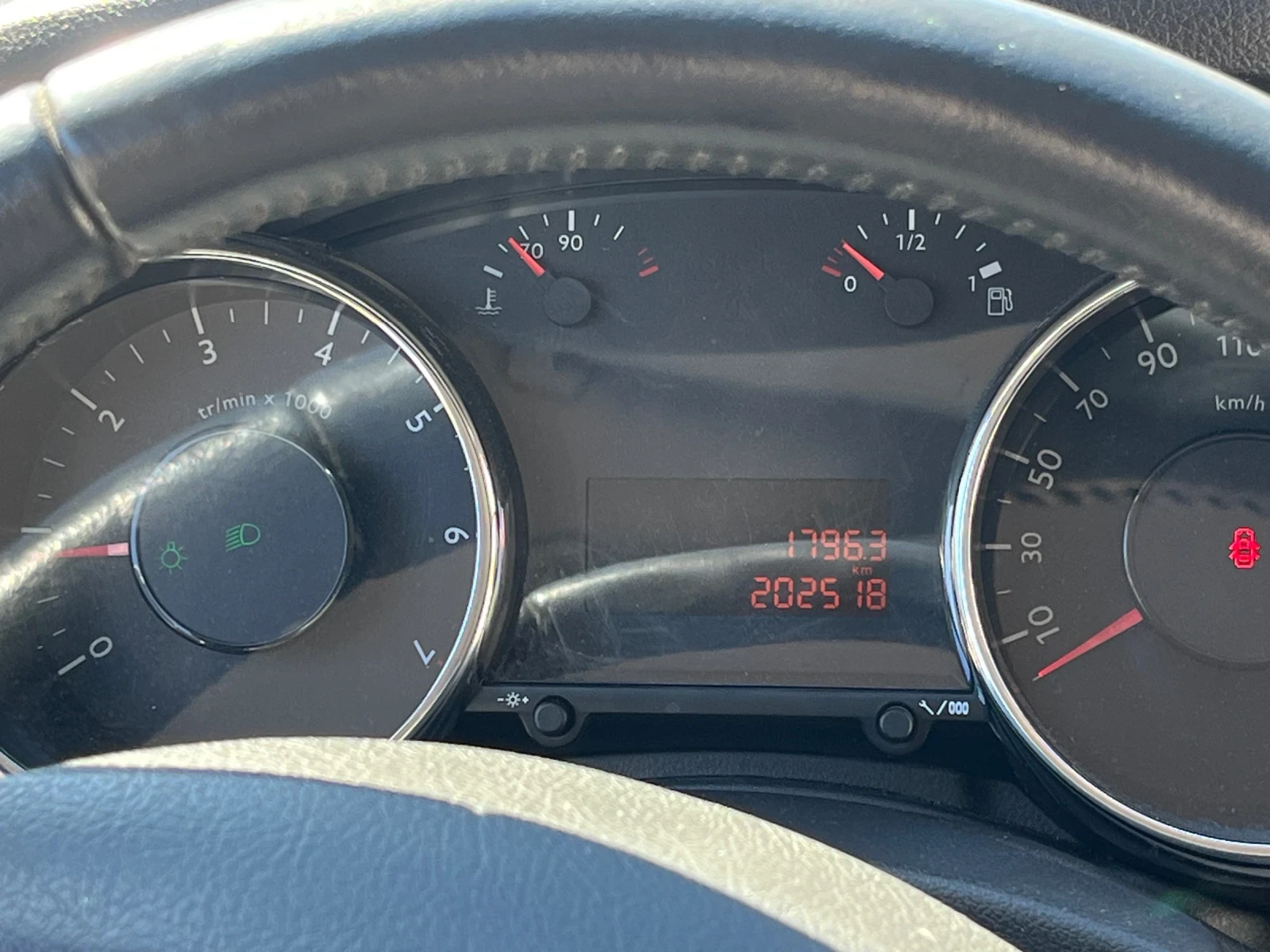 Peugeot 3008, снимка 11 - Автомобили и джипове - 56252146