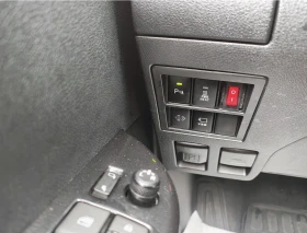 Toyota Hilux 2.8D 4x4 Double Cab Invincible/360/Отопление, снимка 10