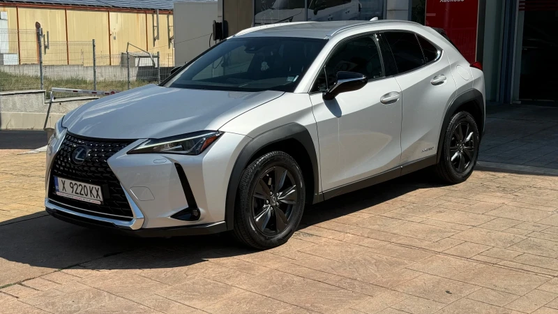 Lexus UX 250h, снимка 2 - Автомобили и джипове - 46809593