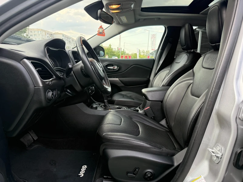 Jeep Cherokee 3.2 V6, LIMITED, снимка 7 - Автомобили и джипове - 51634784