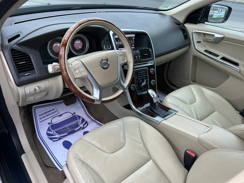 Volvo XC60 AWD 3.2i - 238 к.с / АВТОМАТИК / ПАНОРАМА / ЛЕД, снимка 9 - Автомобили и джипове - 52681460