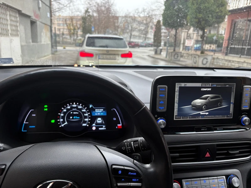 Hyundai Kona Electric 64 kWh термопомпа/ всички екстри, снимка 15 - Автомобили и джипове - 52890563
