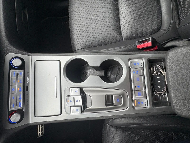 Hyundai Kona Electric 64 kWh термопомпа/ всички екстри, снимка 11 - Автомобили и джипове - 52890563