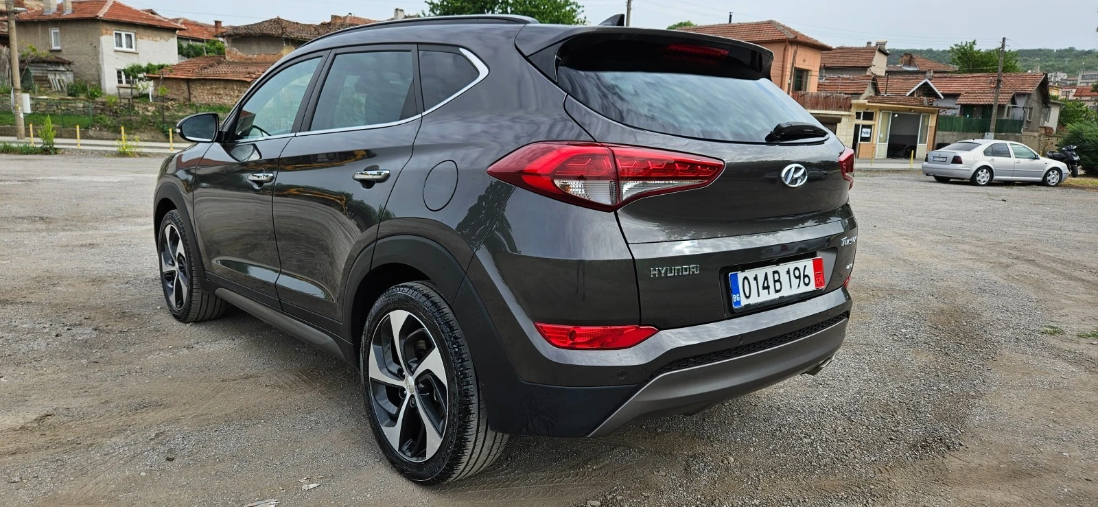 Hyundai Tucson 2, 0CRDi-185кс* 4Х4* 2017г* LED* ПАНОРАНА* ПЕРФЕКТ - изображение 4