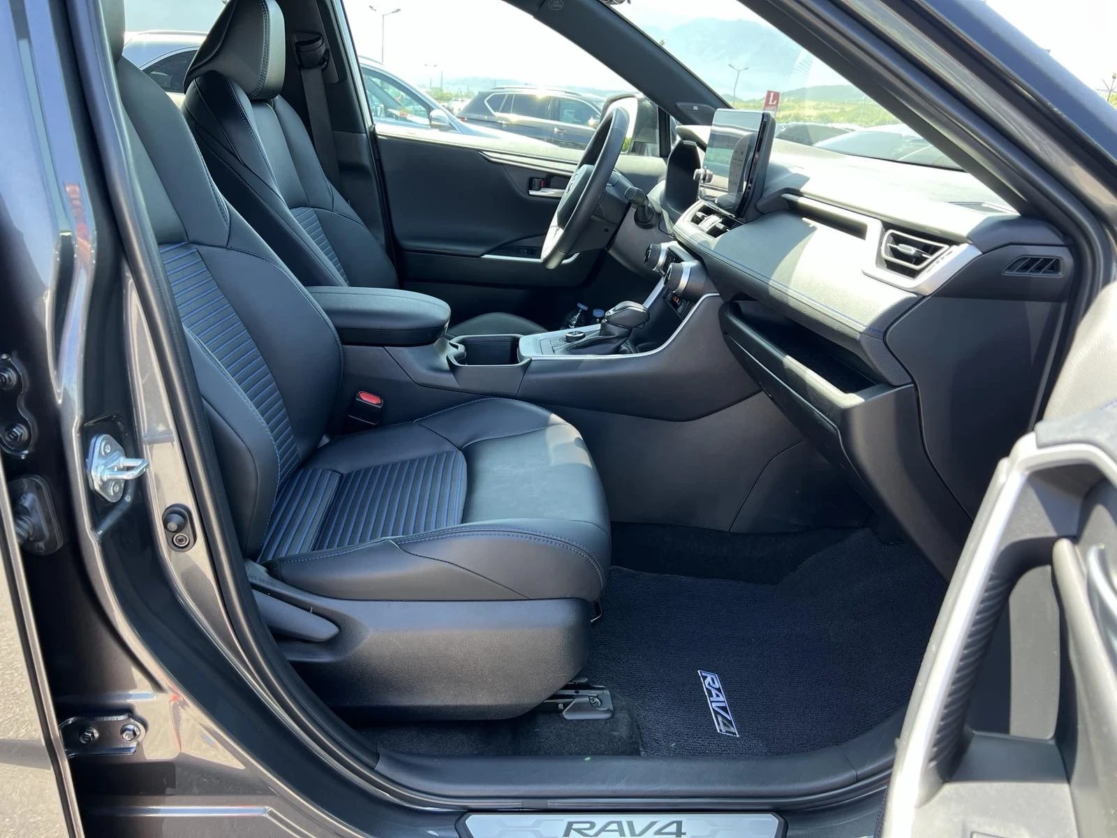Toyota Rav4 2.5- Hybrid - изображение 9