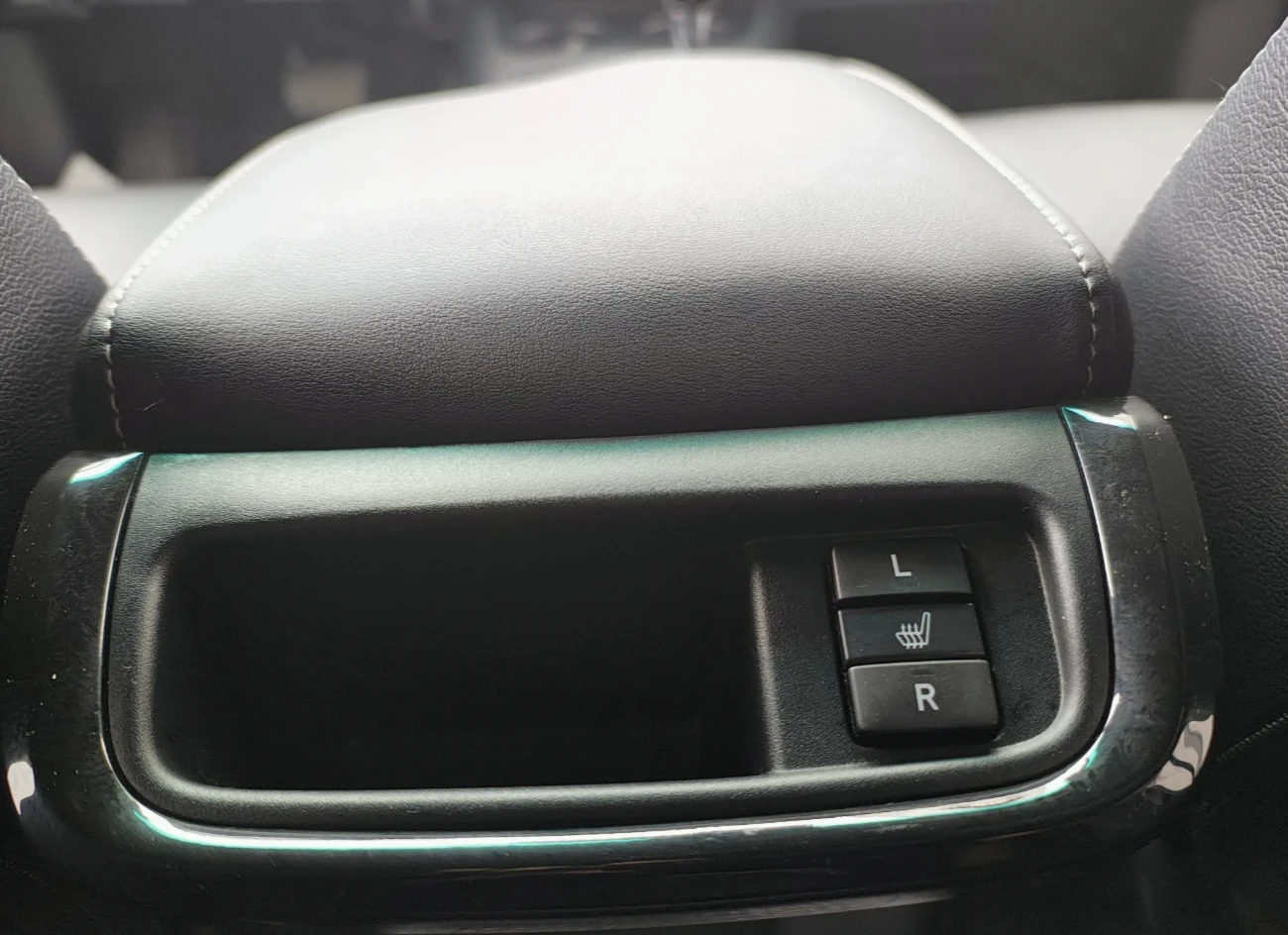 Toyota Hilux 2.8D 4x4 Double Cab Invincible/360/Отопление, снимка 8 - Автомобили и джипове - 53928639