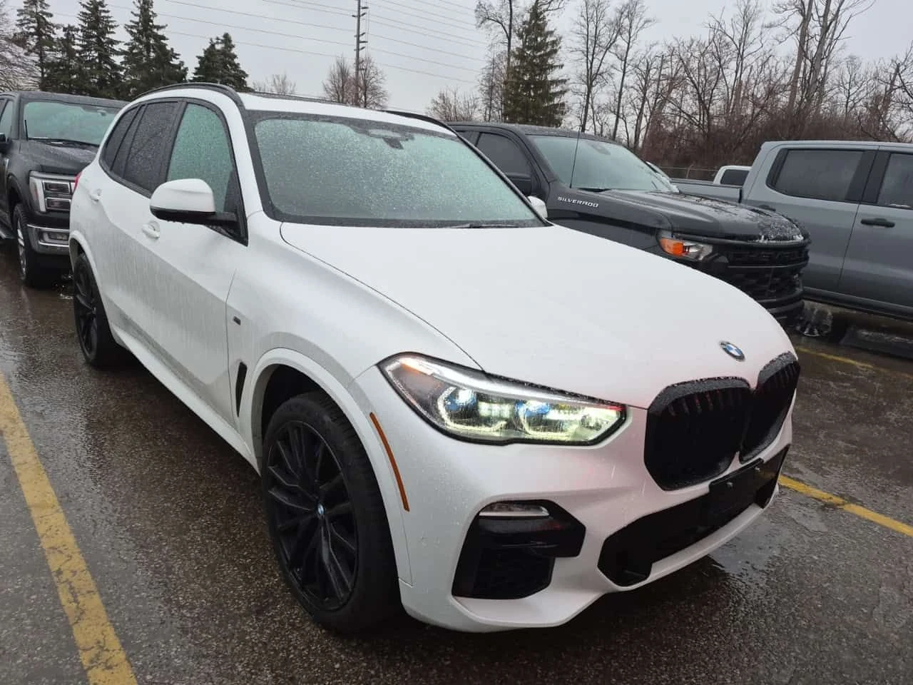 BMW X5 | M50I | M-PACK | SKY LOUNGE | DISTRONIC | 360 | , снимка 2 - Автомобили и джипове - 54043133