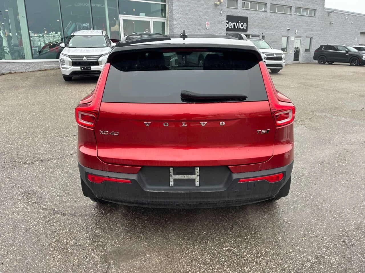 Volvo XC40 R Design  CARFAX, снимка 4 - Автомобили и джипове - 54312213