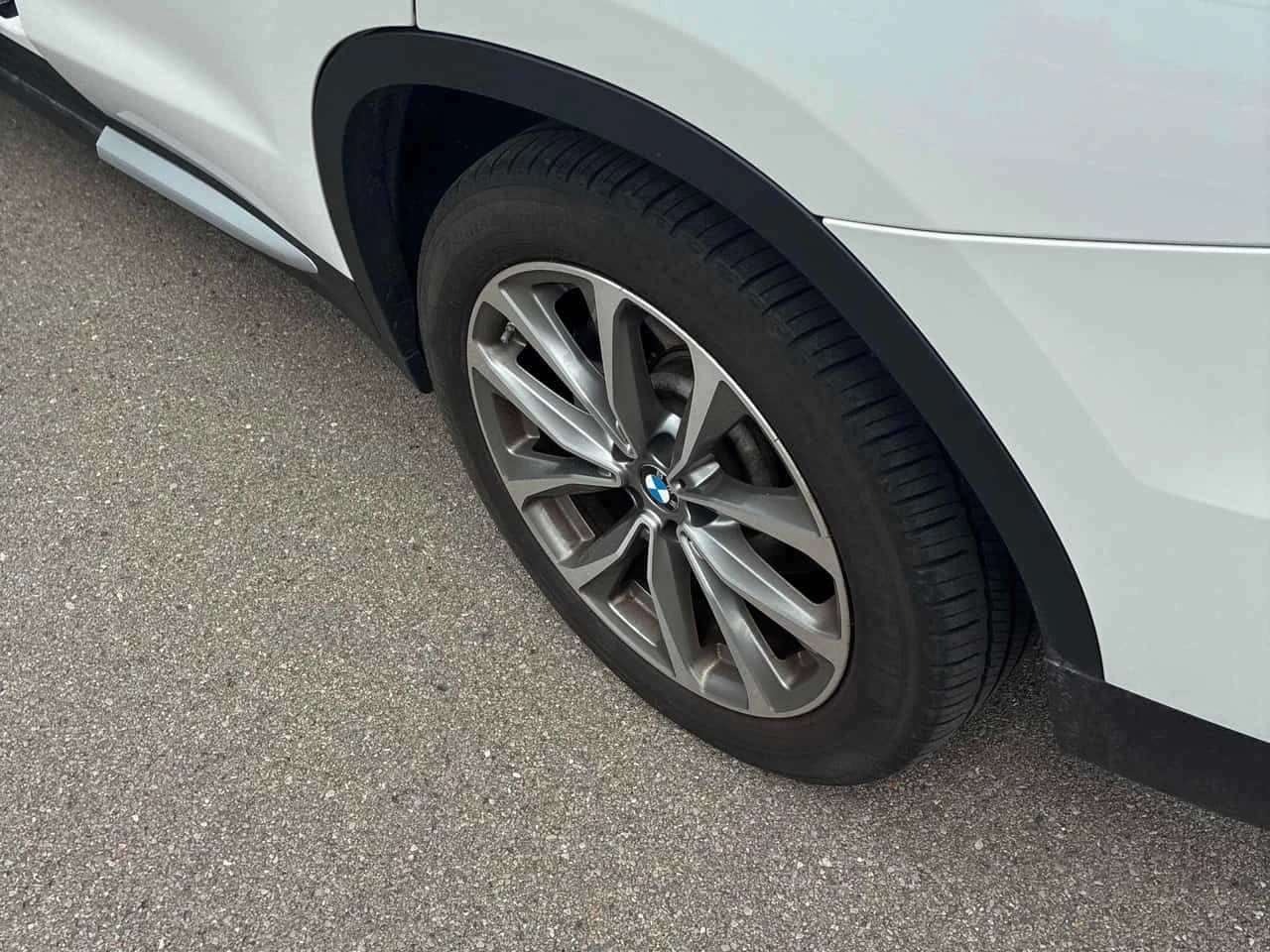BMW X3 xDrive30i/CARFAX/ПОДГРЕВ/ПАНОРАМА/КЛИП НА МОТОРА, снимка 12 - Автомобили и джипове - 55213571