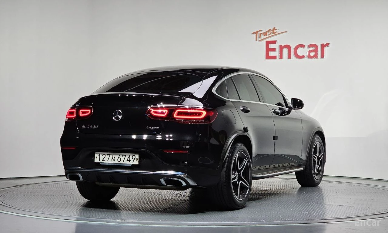 Mercedes-Benz GLC 300 COUPE* AMG* LINE* ХЕДЪП* LANE* ASSIST* 360КАМЕРА* , снимка 2 - Автомобили и джипове - 55310885