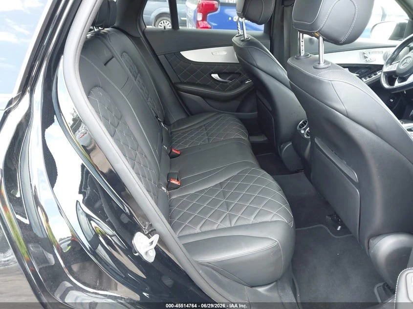 Mercedes-Benz GLC 63 AMG Автокредит Цена до България, снимка 13 - Автомобили и джипове - 55445396