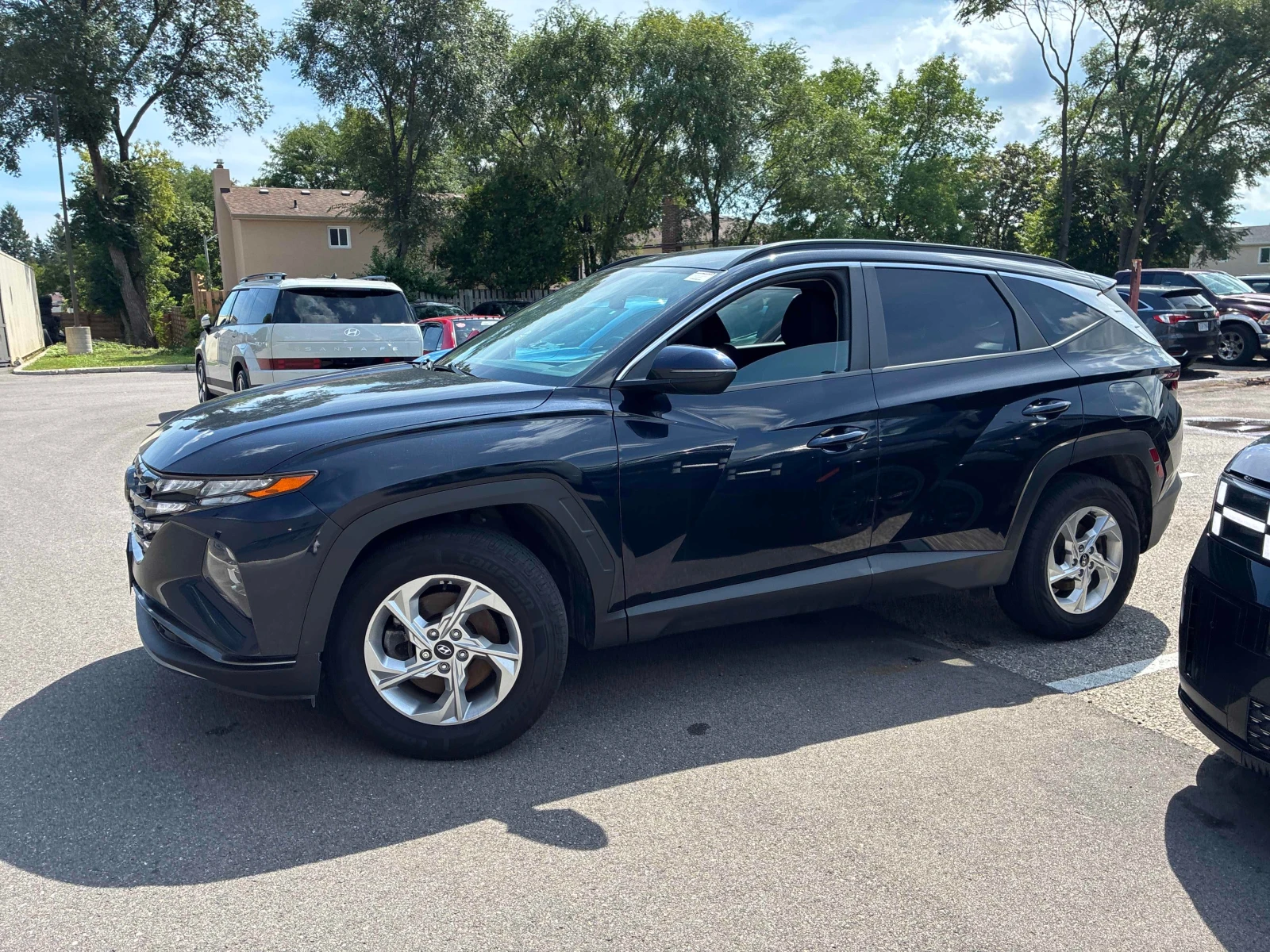 Hyundai Tucson * Preferred * АВТОКРЕДИТ * ОТ ПРЕДСТАВИТЕЛСТВО, снимка 3 - Автомобили и джипове - 55992055
