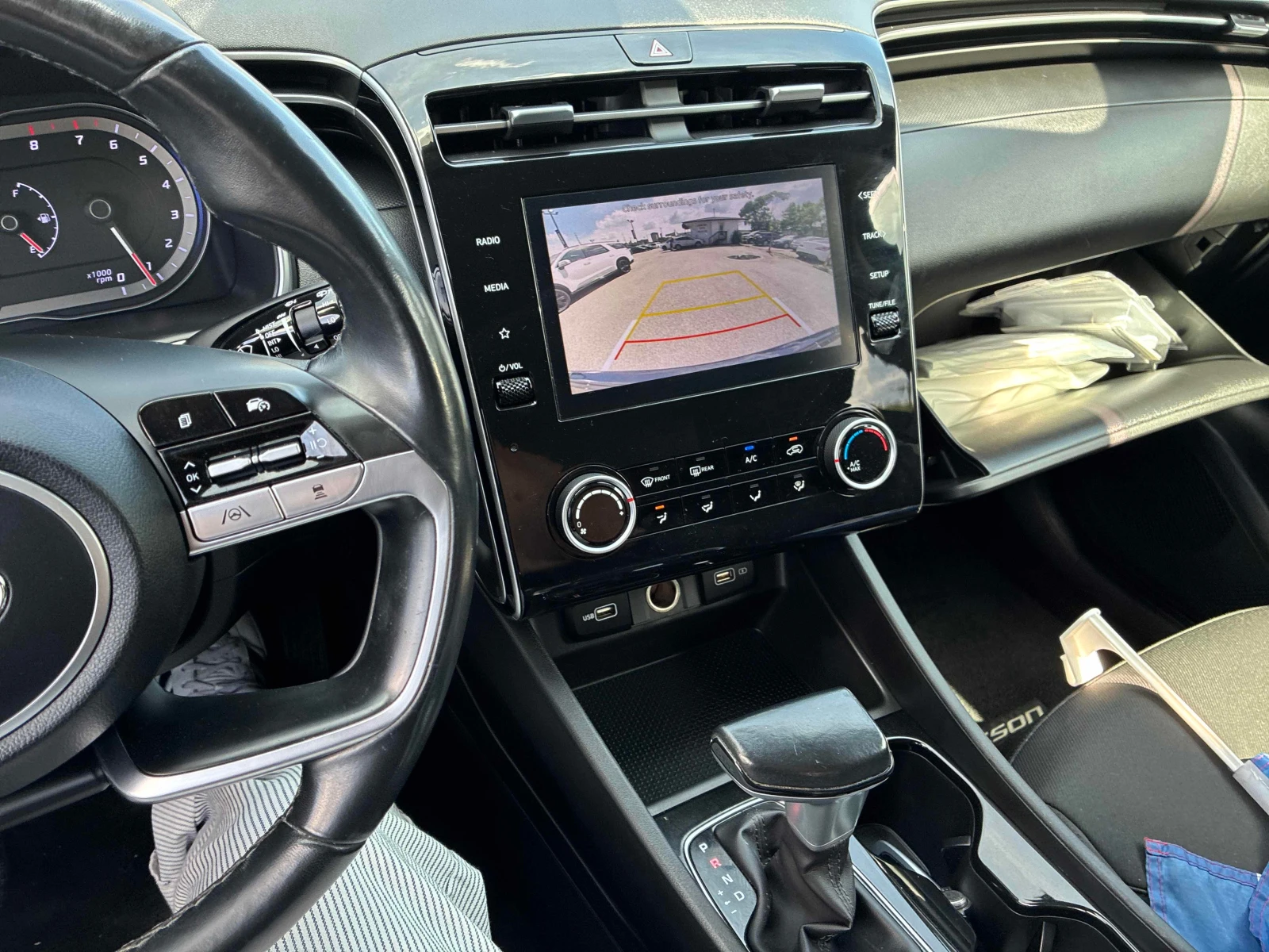 Hyundai Tucson * Preferred * АВТОКРЕДИТ * ОТ ПРЕДСТАВИТЕЛСТВО, снимка 9 - Автомобили и джипове - 55992055