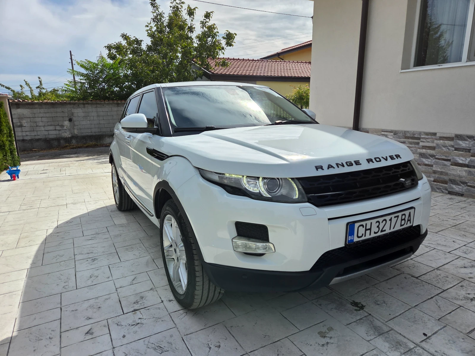 Land Rover Range Rover Evoque 2.2  TD4 , снимка 3 - Автомобили и джипове - 56238179