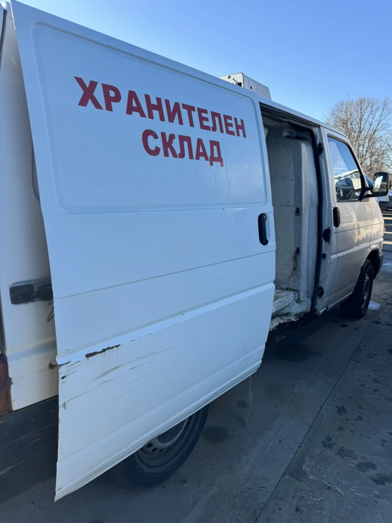 VW T4 Хладилен, снимка 4 - Бусове и автобуси - 48665672