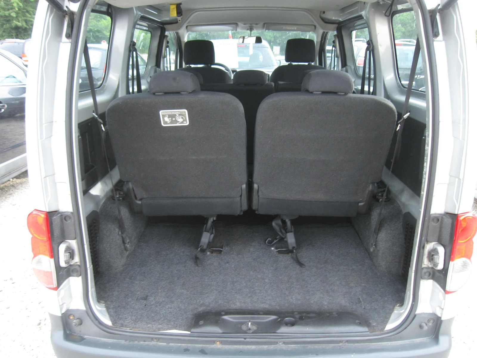 Nissan NV200 7места 1, 5dci, снимка 12 - Бусове и автобуси - 52249358