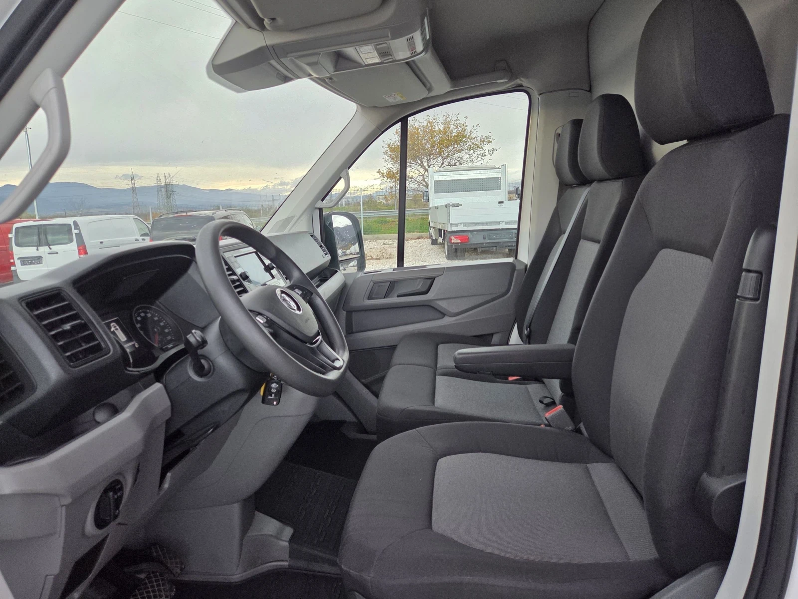 VW Crafter 2.0 TDI, Макси, Клима, Нави, Автомат - изображение 9