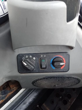 Мини челни товарачи Bobcat T770, снимка 13