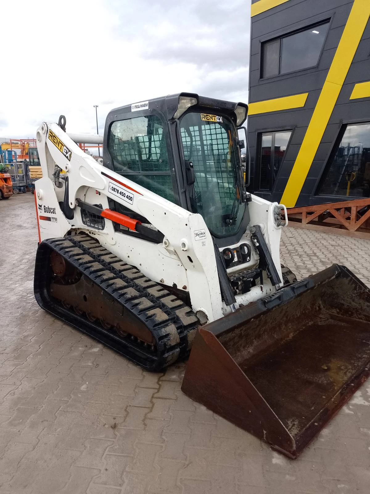 Мини челни товарачи Bobcat T770 - изображение 3