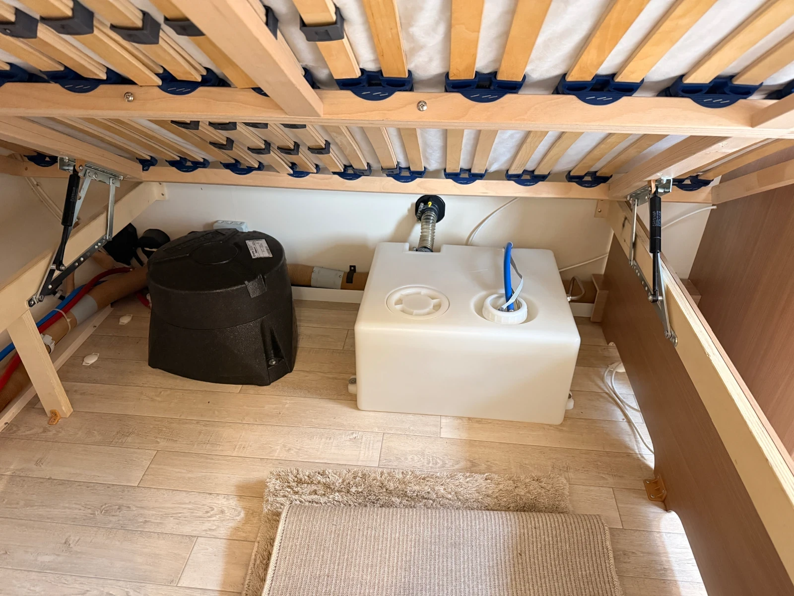 Каравана Fendt Bijou 520, снимка 15 - Каравани и кемпери - 53916593