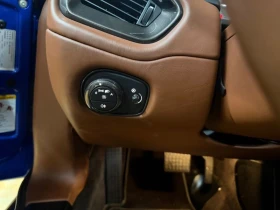 Aston Martin Vanquish 6.0 V12 Volante| 565к.с., снимка 7