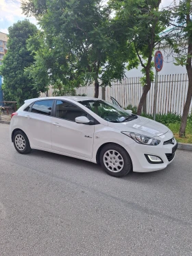 Hyundai I30 1.4i - 11800 лв. - 45673013 | Car24.bg