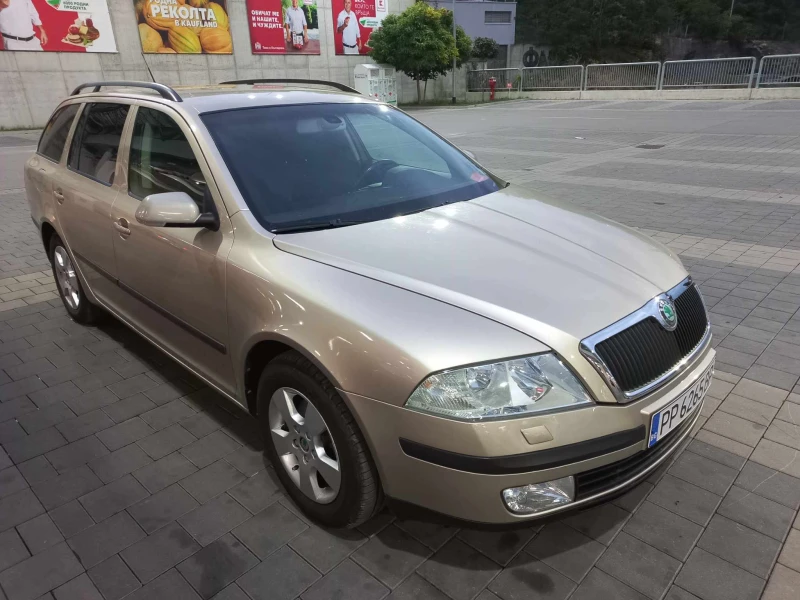 Skoda Octavia - 1.6 MPI/LPG, снимка 4 - Автомобили и джипове - 47420800