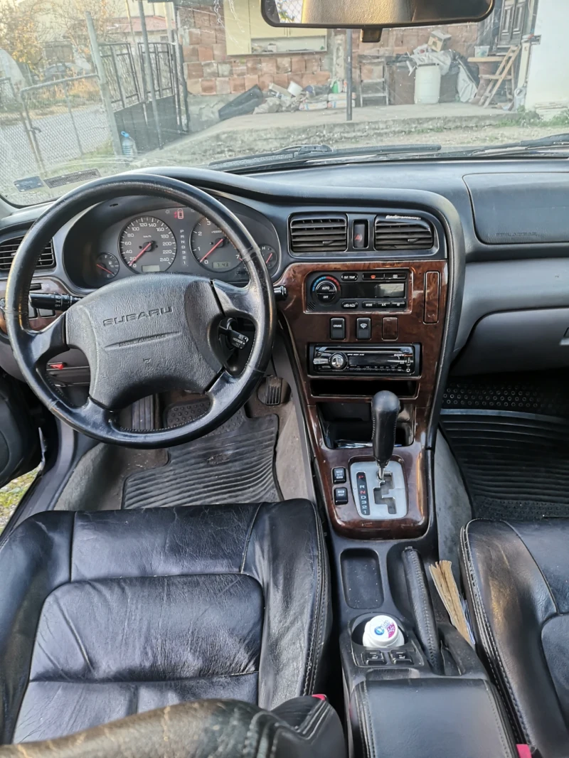 Subaru Legacy 2.5 156кс, снимка 3 - Автомобили и джипове - 48013795