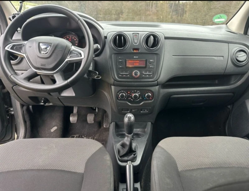 Dacia Lodgy 1.6, снимка 4 - Автомобили и джипове - 48933636