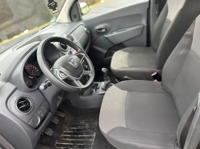 Dacia Lodgy 1.6, снимка 3 - Автомобили и джипове - 48933636