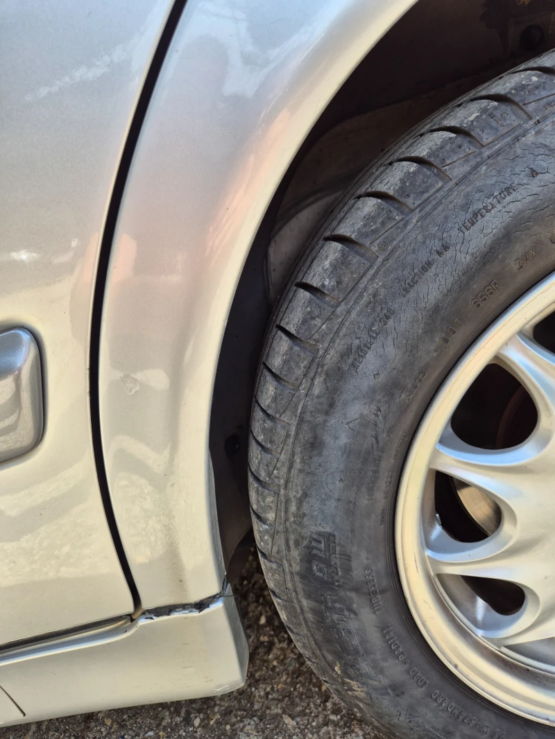 Mercedes-Benz E 200 Компресор , снимка 10 - Автомобили и джипове - 52672825