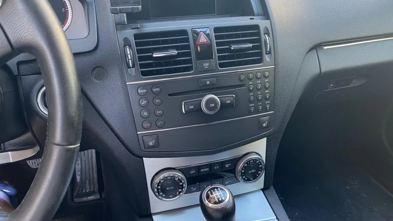 Mercedes-Benz C 200, снимка 10 - Автомобили и джипове - 53176088