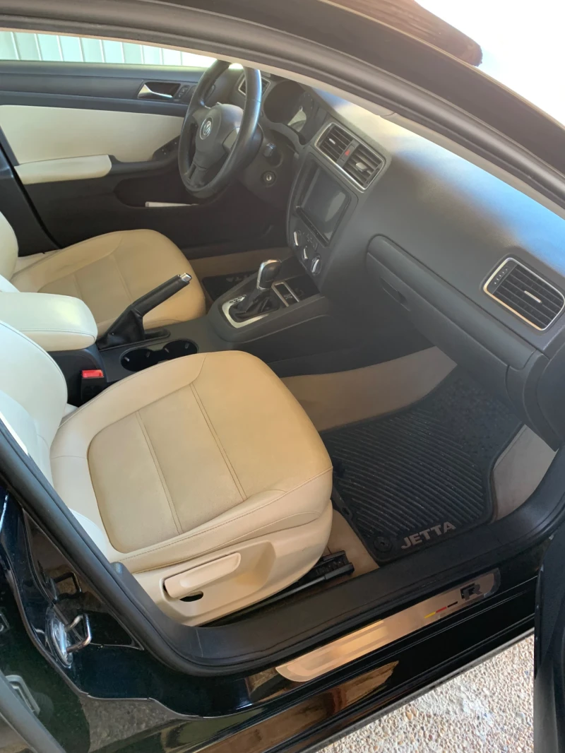 VW Jetta, снимка 10 - Автомобили и джипове - 53573037