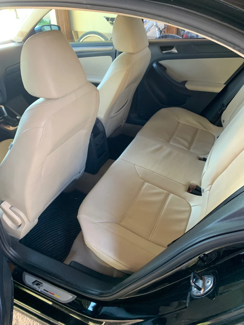 VW Jetta, снимка 12 - Автомобили и джипове - 53573037