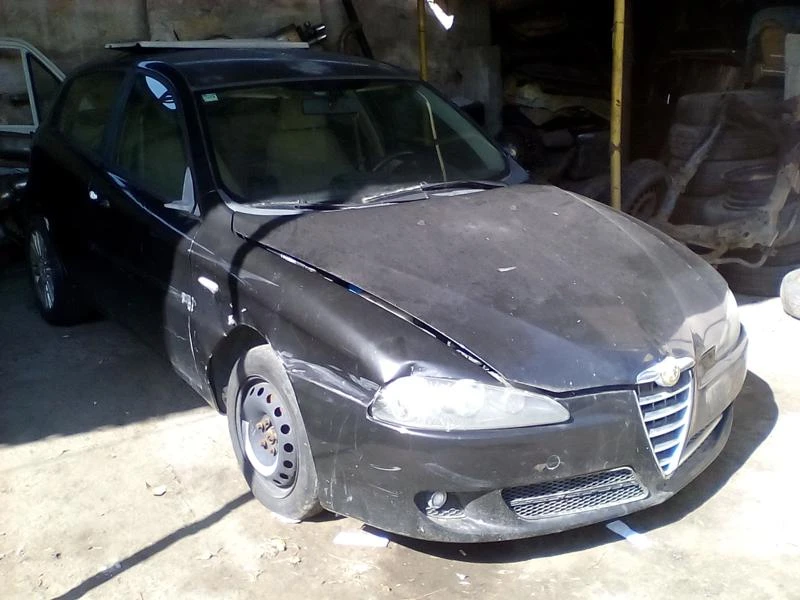 Alfa Romeo 147 1.9 JTD - изображение 3