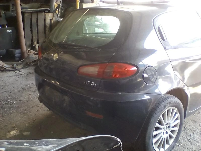 Alfa Romeo 147 1.9 JTD - изображение 5