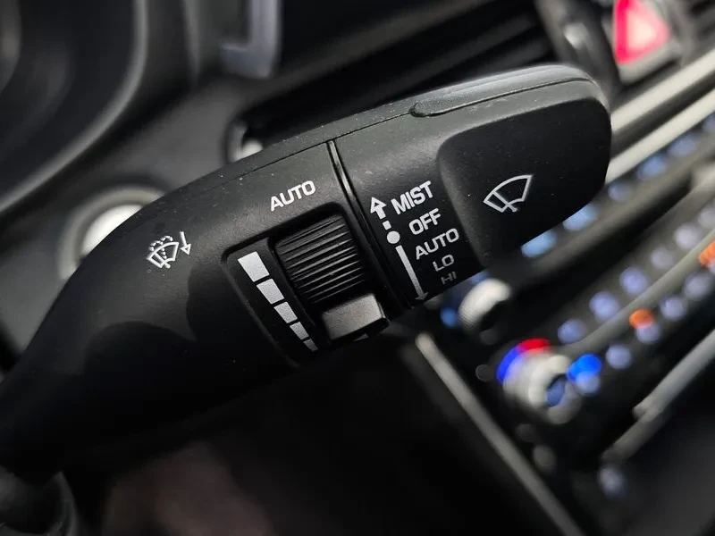Hyundai Grandeur 2.4 PREMIUM, снимка 16 - Автомобили и джипове - 55717509