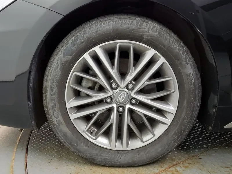 Hyundai Grandeur 2.4 PREMIUM, снимка 5 - Автомобили и джипове - 55717509