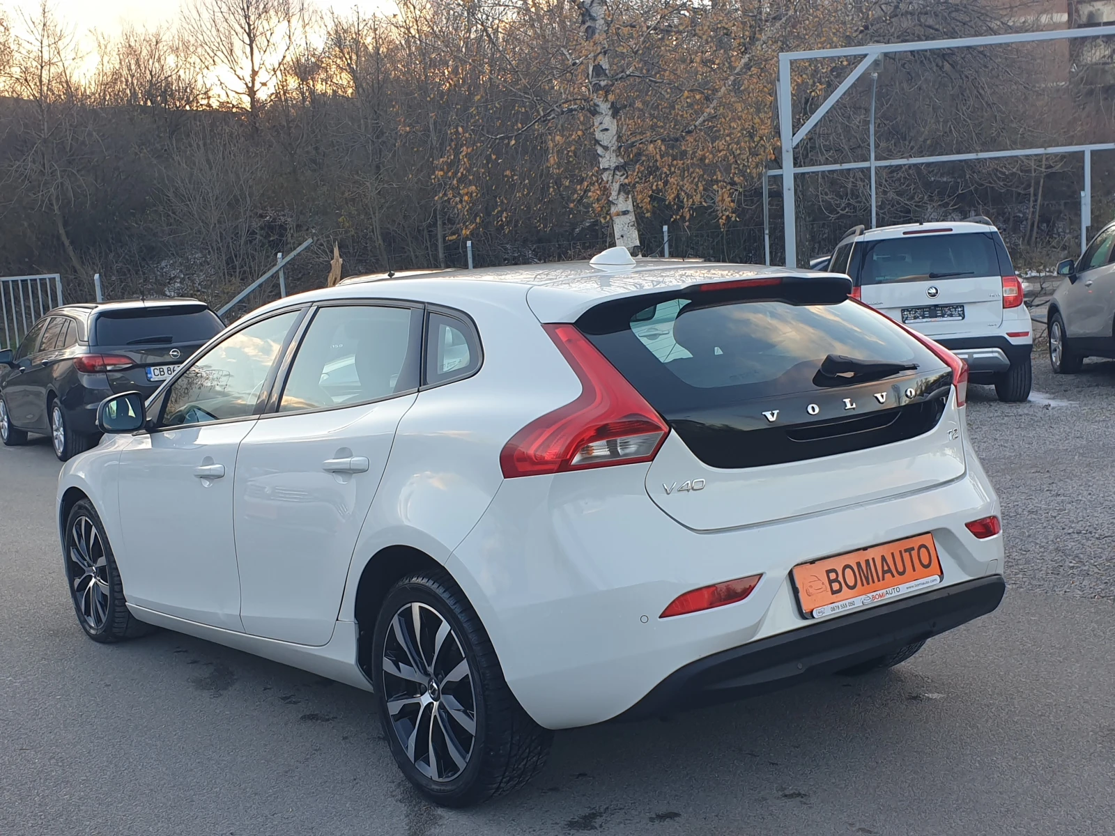 Volvo V40 1.5i* FULL- LED* АВТОМАТИК* EURO6D* KЛИМАТРОНИК*  - изображение 6