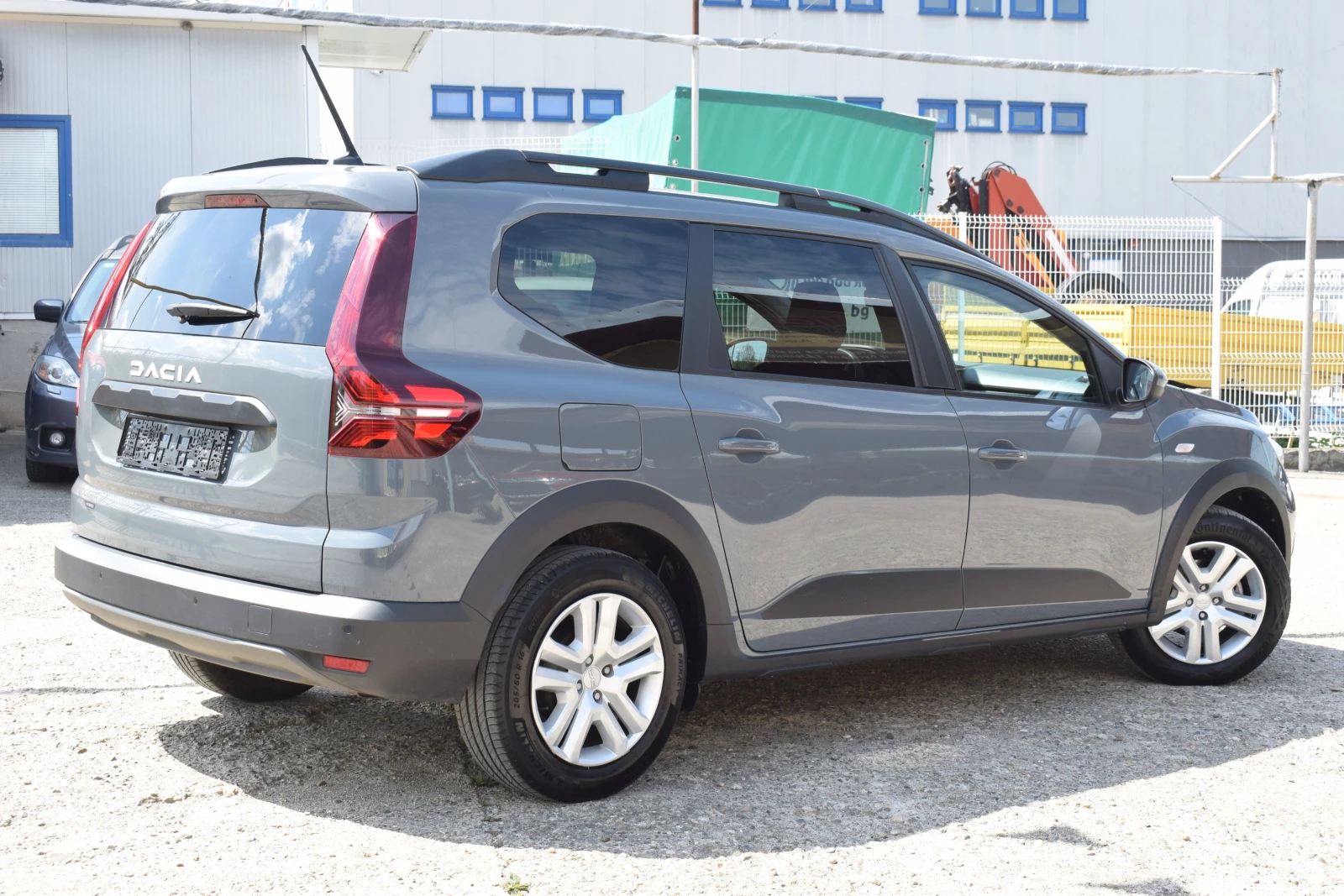 Dacia Jogger 1.6 HYBRID 6+ 1 - изображение 5