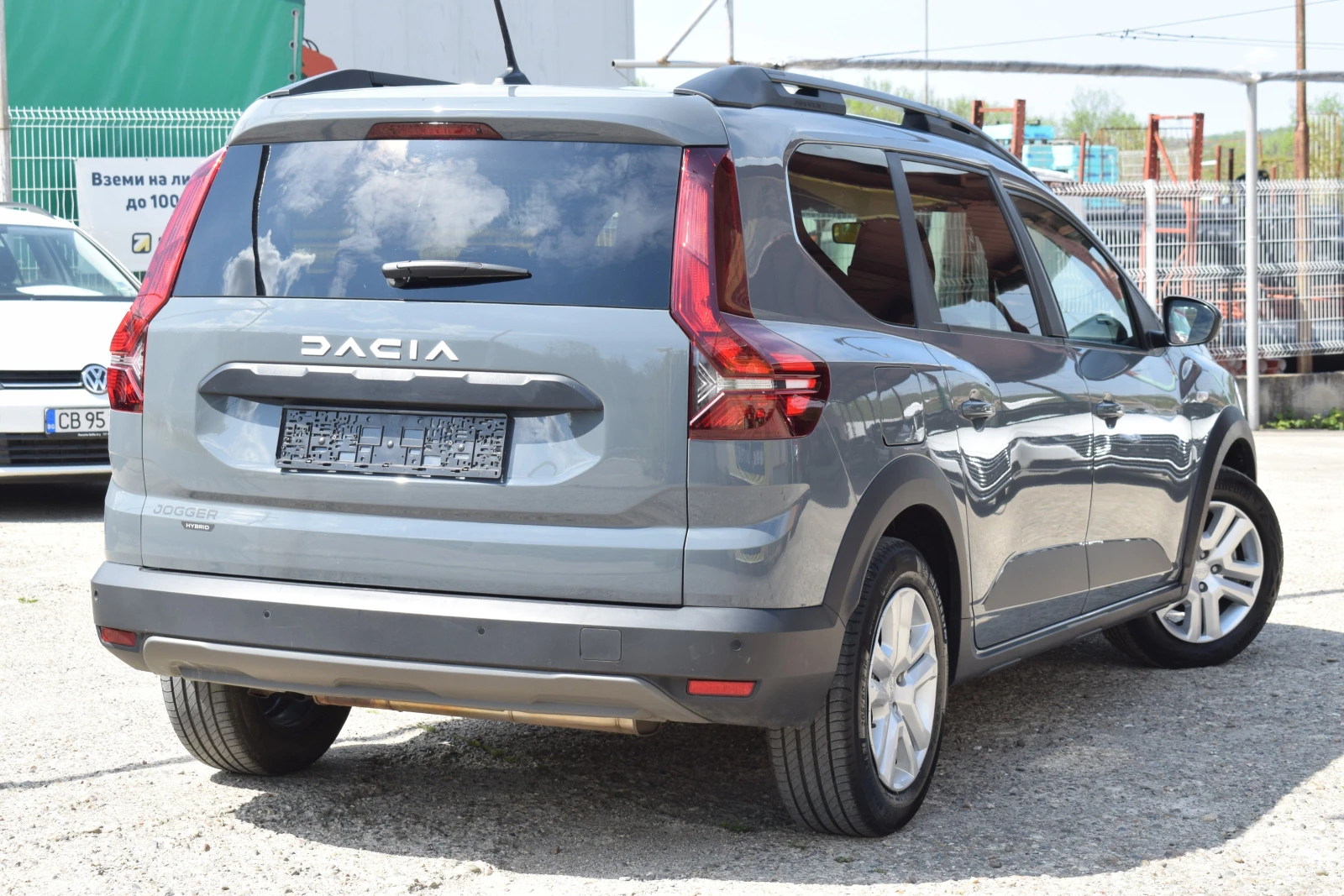 Dacia Jogger 1.6 HYBRID 6+ 1 - изображение 4