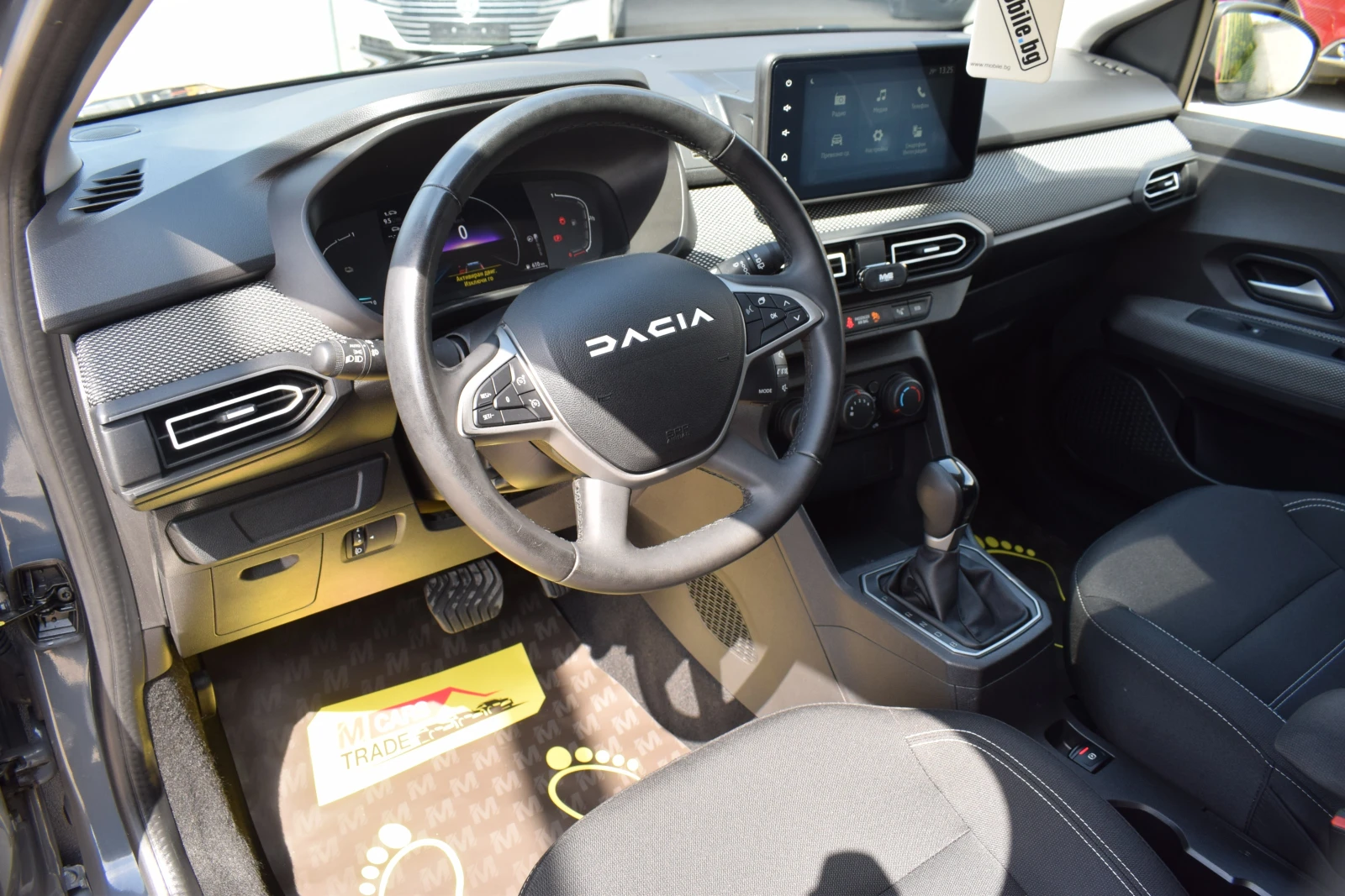 Dacia Jogger 1.6 HYBRID 6+ 1 - изображение 8