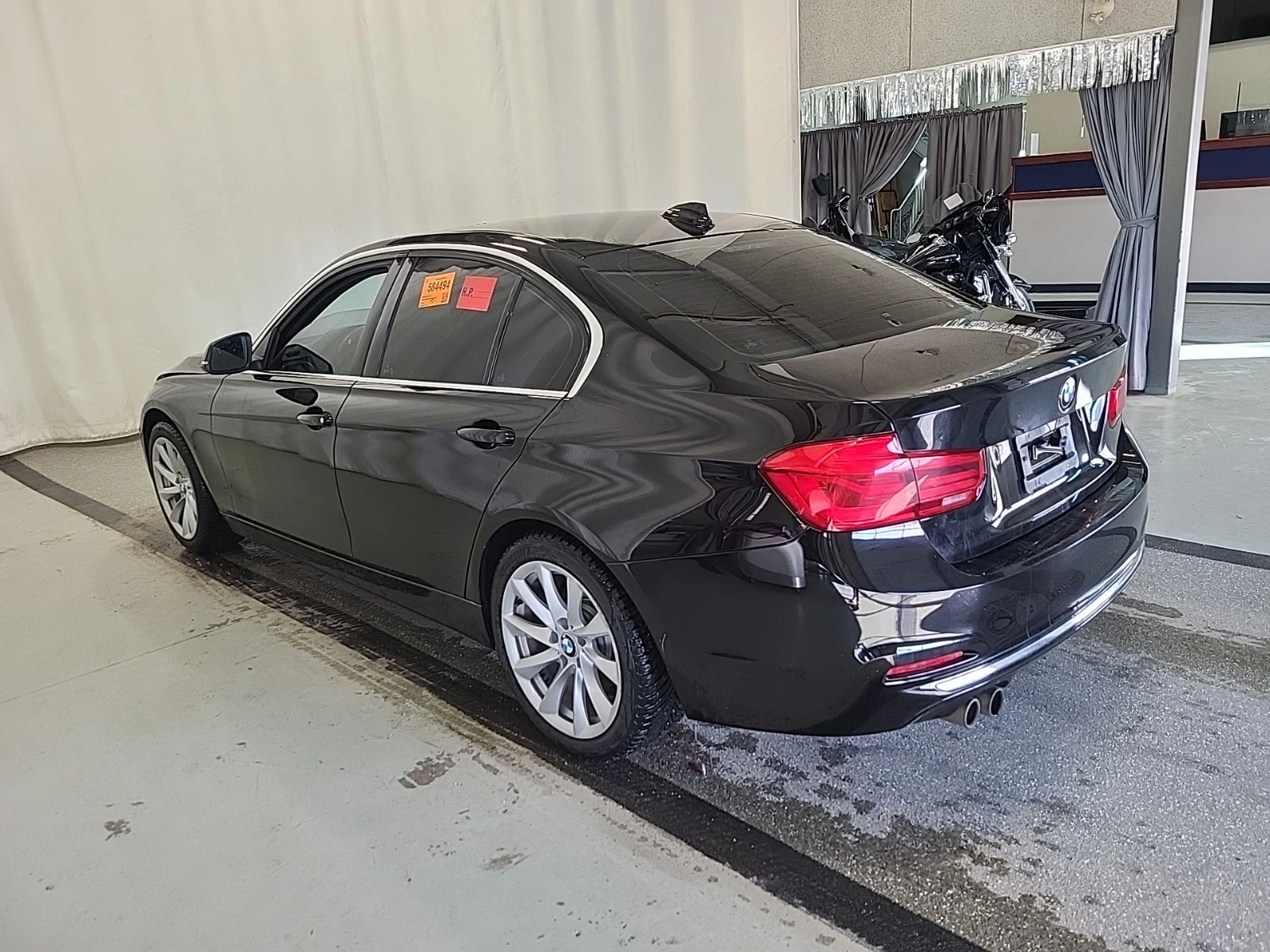 BMW 330 I xDrive* ЦЕНА ДО БЪЛГАРИЯ* (CARFAX) - изображение 5