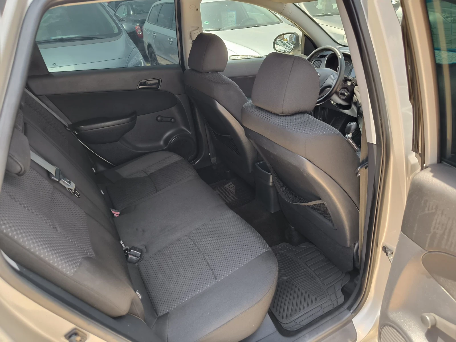 Hyundai I30 1.4i - изображение 9