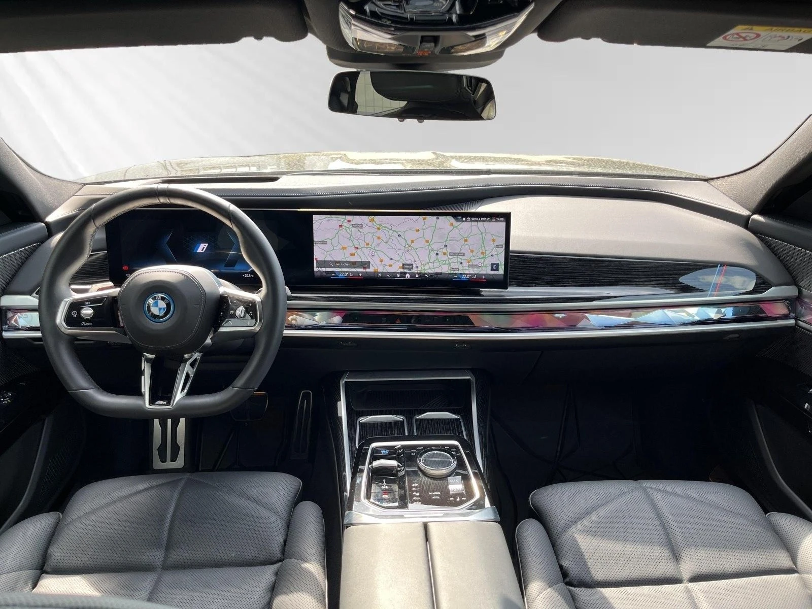 BMW i7 eDrive50/M-SPORT/HEAD UP/PANO/B&W/360/ICONIC GLOW/ - изображение 8