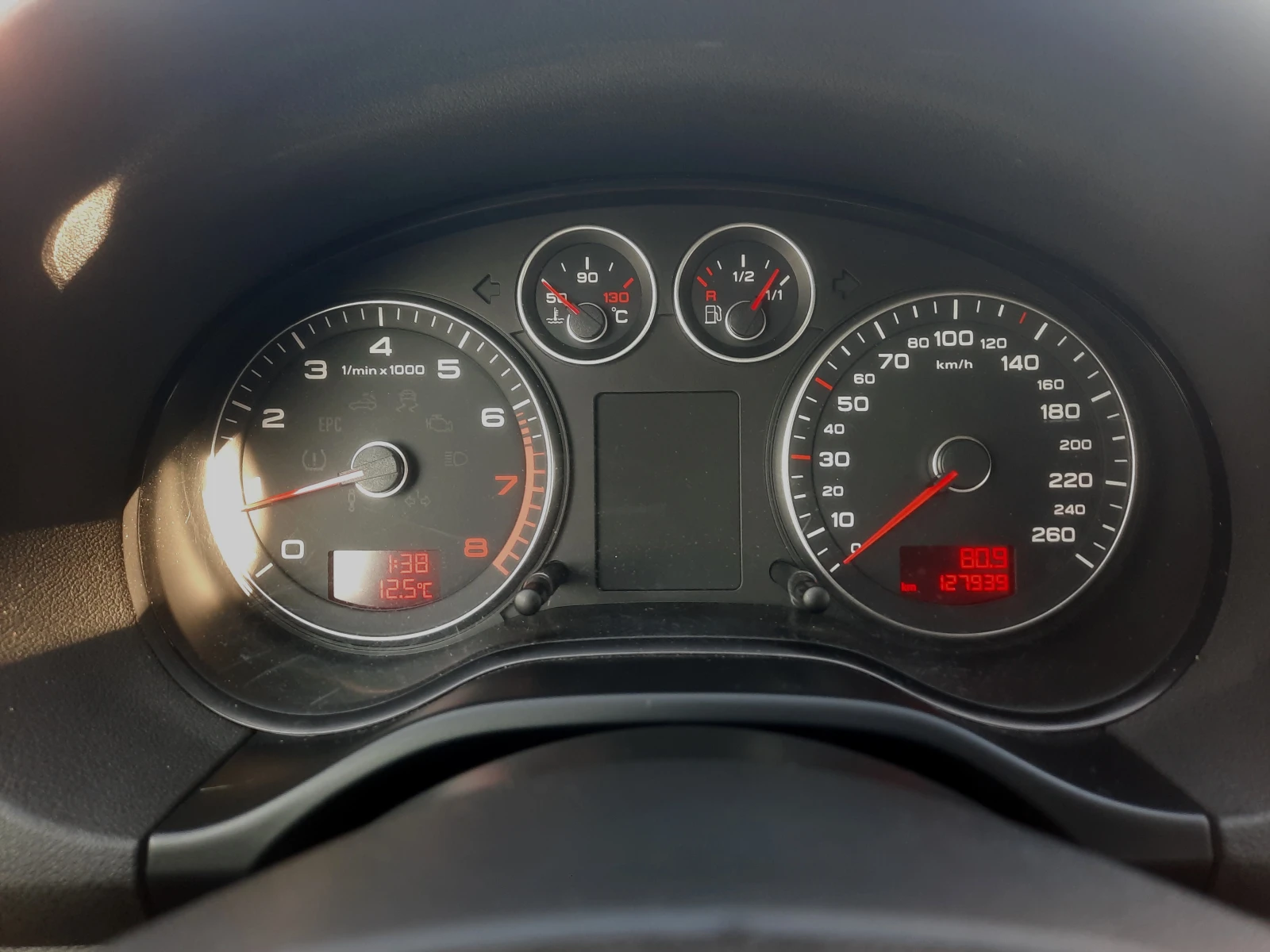 Audi A3 1.6i 102к.с., снимка 14 - Автомобили и джипове - 53988427